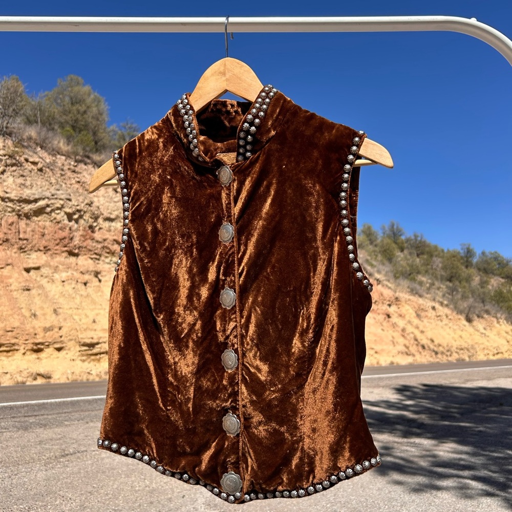 Vintage Double D Ranch Metal Silver Bead Trim Button-Up Brown Velvet Size Small
